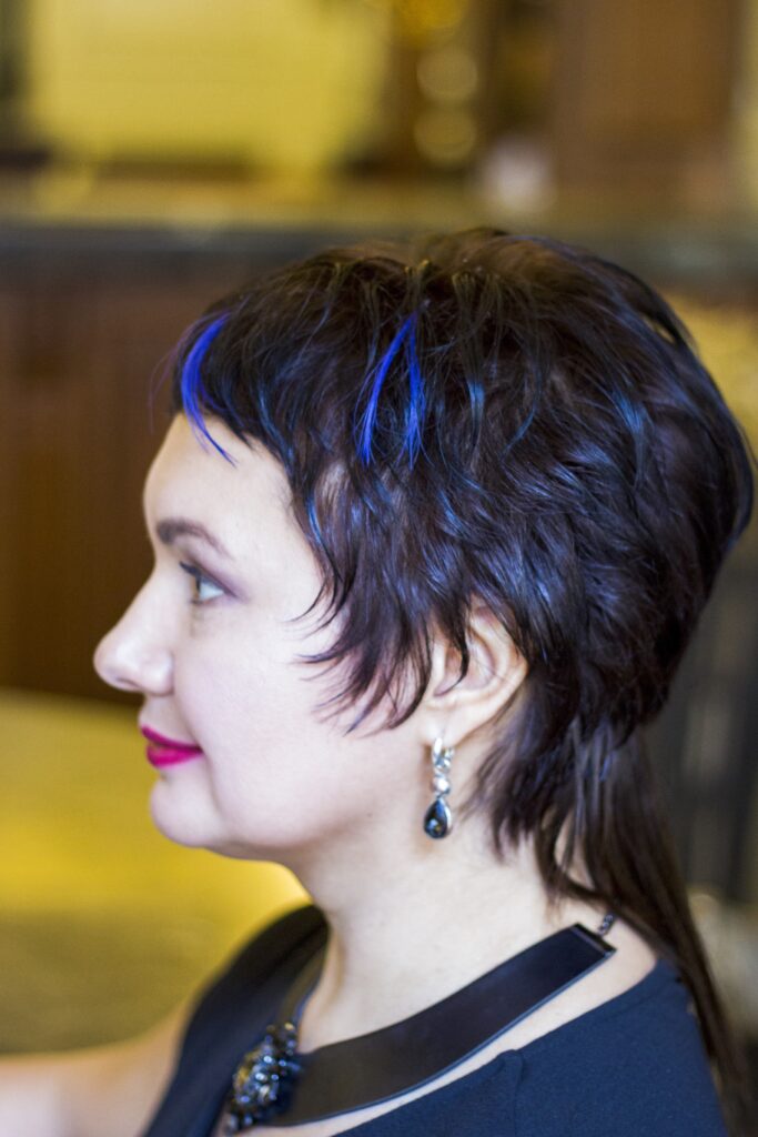 Кроткая-женская-стрижка-19